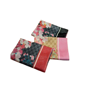 Gucci 古驰  双面花卉羊绒围巾