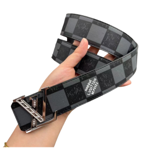 LOUIS VUITT0N 路易威登 4.0cm 平滑扣