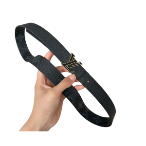 LOUIS VUITT0N 路易威登 3.0cm 黑带穿孔 双面使用平滑扣