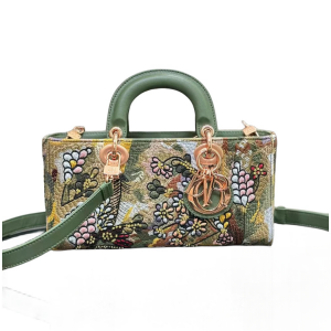 DIOR 迪奥 Lady Dior 系列  横版刺绣
