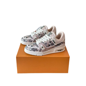 LOUIS VUITT0N 路易威登  Trainer 系列 牛皮革 最新运动情侣鞋